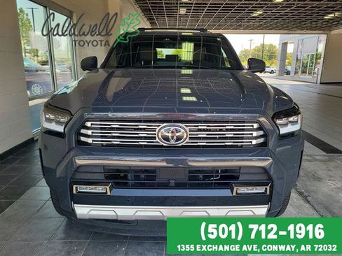 Used 2025 Toyota 4Runner Limited AWD/4WD image 2