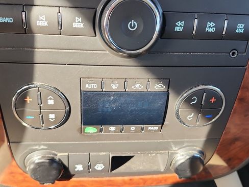 Used 2008 Chevrolet Silverado 1500 LTZ w/ Suspension Package, Off-Road image 23