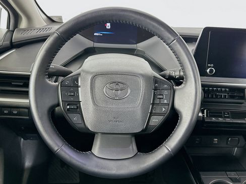 Used 2024 Toyota Prius LE FWD image 18