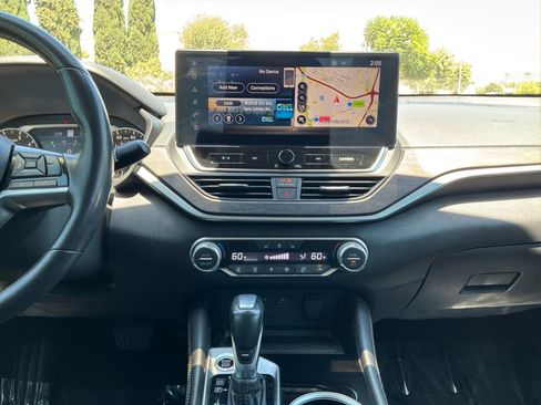 Used 2023 Nissan Altima 2.5 SL FWD image 15
