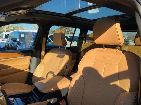 Used 2023 Jeep Grand Cherokee Summit image 21