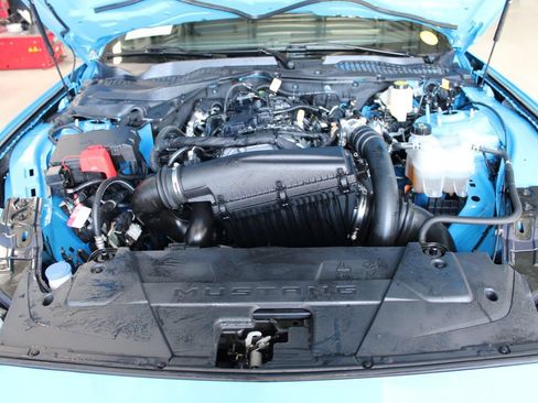 Used 2025 Ford Mustang Premium RWD image 17