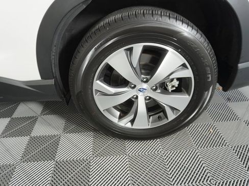 Certified 2024 Subaru Ascent Premium w/ Convenience Package image 18