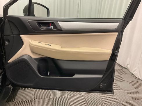 Used 2019 Subaru Outback 2.5i Premium image 29