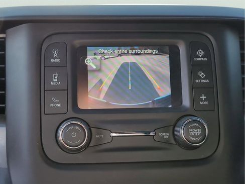 Used 2024 RAM 2500 Tradesman w/ Chrome Appearance Group image 18