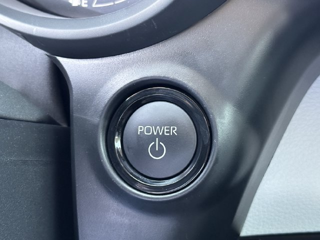 Used 2026 Toyota Sienna XLE FWD image 24