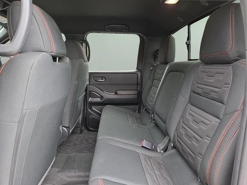 Used 2023 Nissan Frontier PRO-4X w/ Technology Package AWD/4WD image 10
