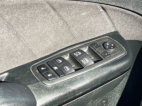 Used 2022 Dodge Charger R/T w/ Performance Handling Group image 17