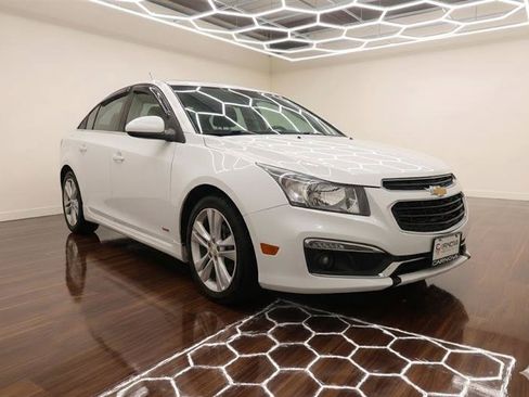 Used 2016 Chevrolet Cruze LTZ w/ Sun, Sound and Sport Package FWD image 10