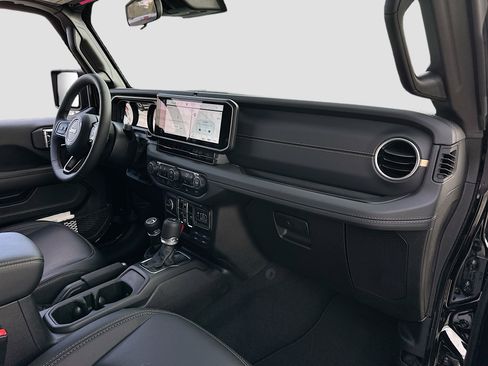 Used 2025 Jeep Gladiator High Tide image 27