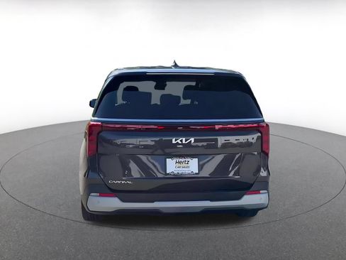 Used 2026 Kia Carnival FWD image 11