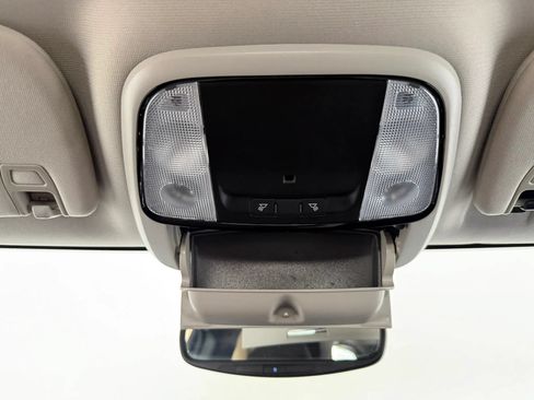 Used 2022 Dodge Durango AWD w/ Skid Plate Group image 17