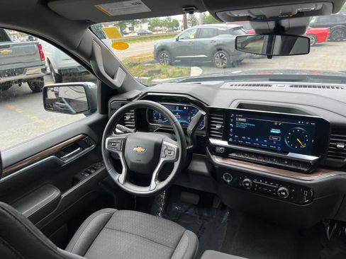 Certified 2023 Chevrolet Silverado 1500 LT AWD/4WD image 33