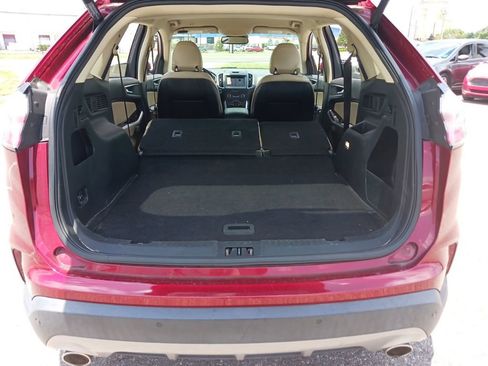 Used 2019 Ford Edge SEL w/ Equipment Group 201A AWD/4WD image 21