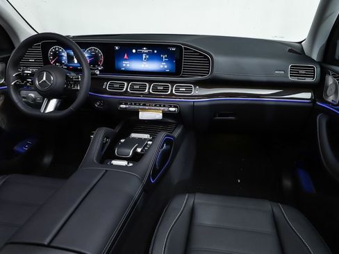 New 2026 Mercedes-Benz GLS 450 4MATIC image 8