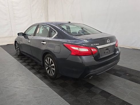 Used 2017 Nissan Altima 2.5 SV FWD image 14