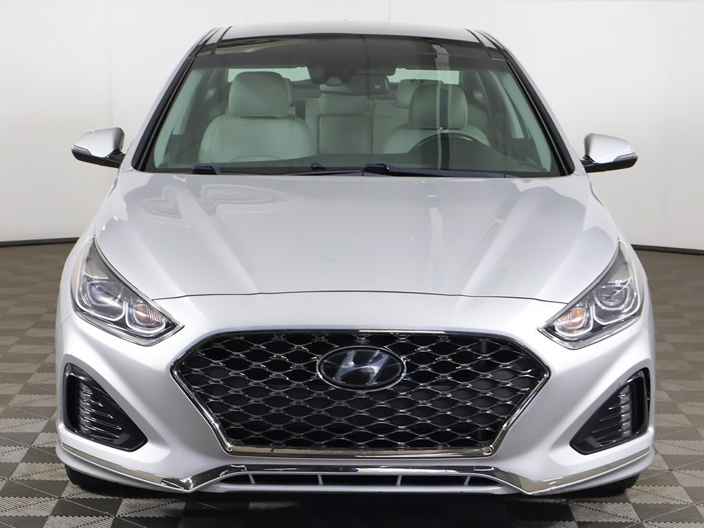 Used 2019 Hyundai Sonata Limited w/ Ultimate Package 04 FWD image 14
