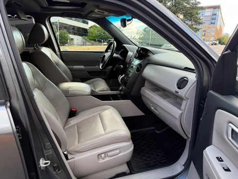 Used 2011 Honda Pilot Touring image 31