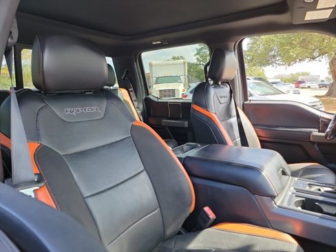 Used 2018 Ford F150 Raptor w/ Equipment Group 802A Luxury AWD/4WD image 15