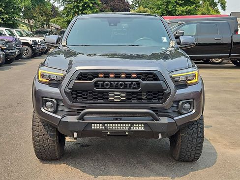 Used 2021 Toyota Tacoma TRD Off-Road AWD/4WD image 2