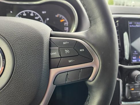 Used 2020 Jeep Grand Cherokee Limited RWD image 29