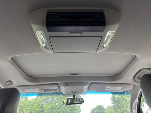 Used 2008 Toyota Sequoia Limited AWD/4WD image 17