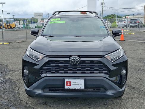 Used 2020 Toyota RAV4 XLE w/ Convenience Package AWD/4WD image 2