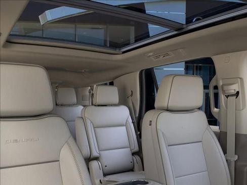 New 2026 GMC Yukon Denali w/ Sun & Power Step Package AWD/4WD image 24