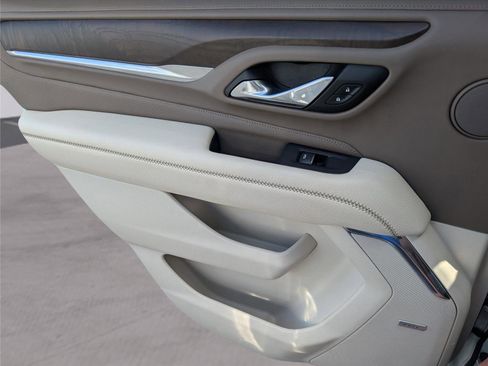 Used 2021 GMC Yukon Denali RWD image 30