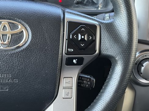 Certified 2024 Toyota 4Runner SR5 AWD/4WD image 18