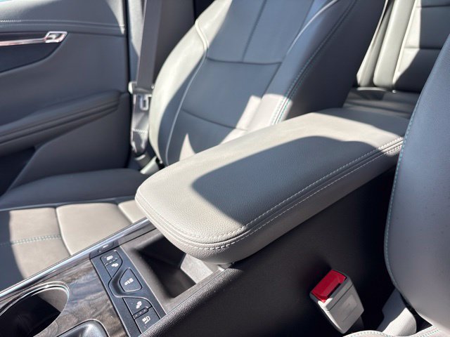 Used 2014 Chevrolet Impala LTZ FWD image 21
