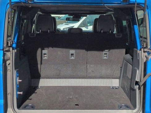 Used 2025 Ford Bronco Badlands image 13