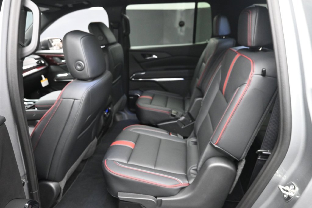 New 2027 Chevrolet Traverse RS AWD/4WD image 12