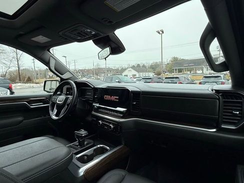 Used 2025 GMC Sierra 1500 Elevation w/ Elevation Premium Package image 27