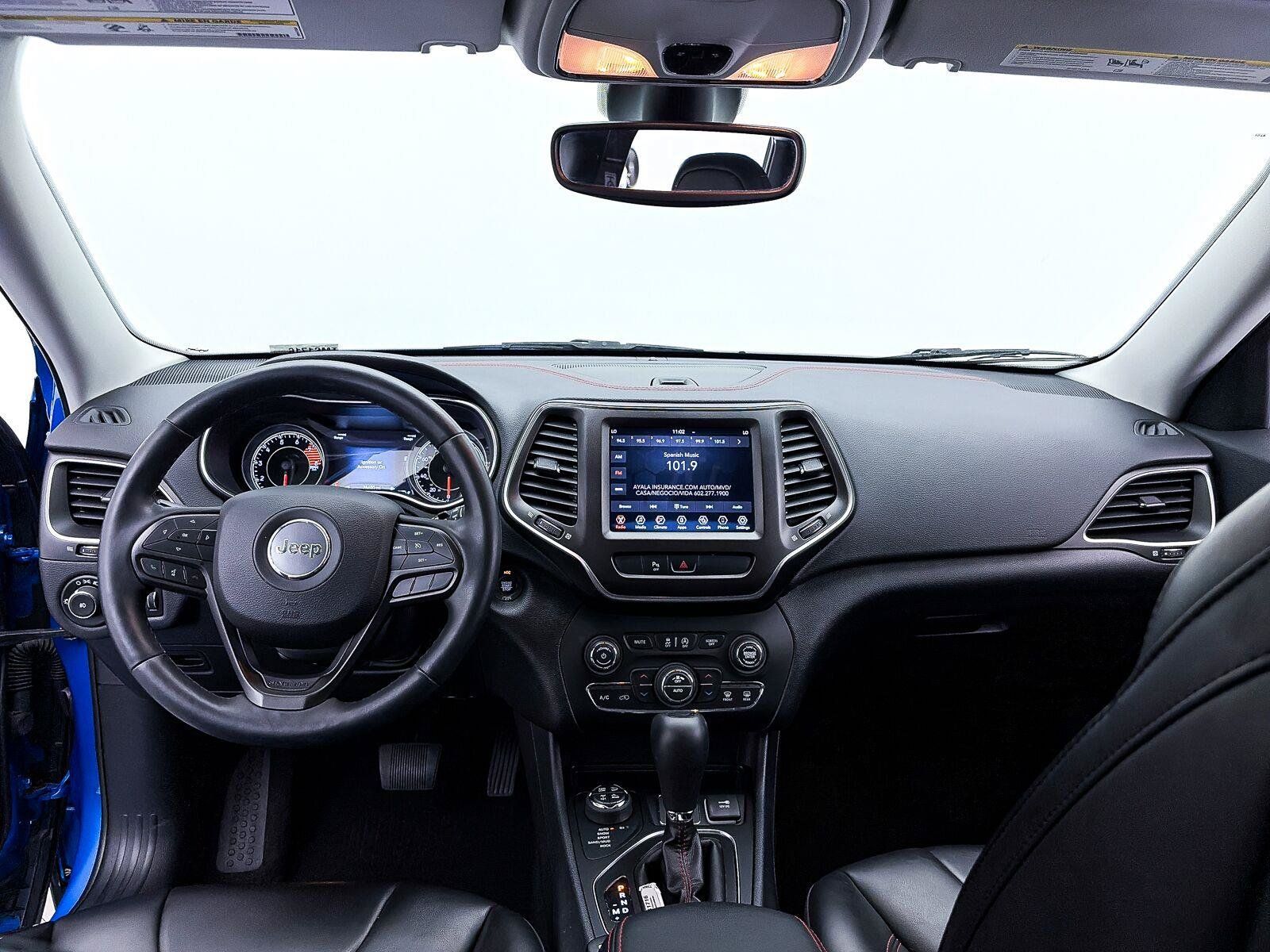 Used 2019 Jeep Cherokee Trailhawk w/ Cold Weather Group AWD/4WD image 19