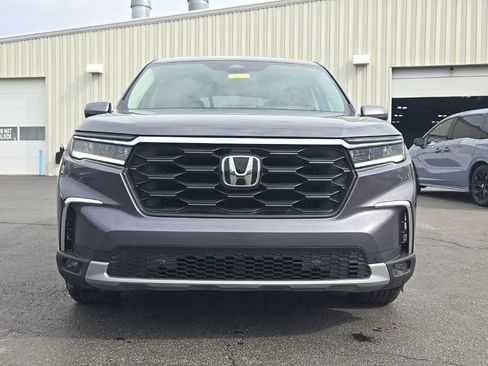 Used 2025 Honda Pilot EX-L image 2