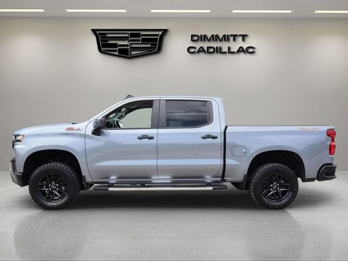 Used 2021 Chevrolet Silverado 1500 LT Trail Boss w/ Convenience Package II AWD/4WD image 2