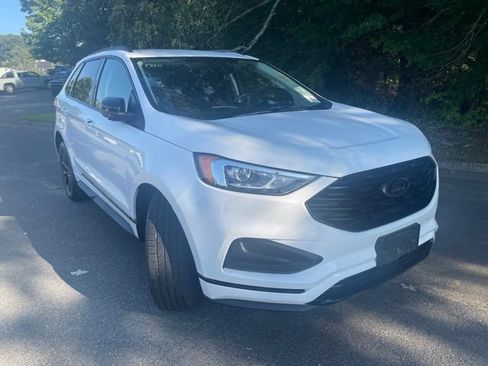 Used 2024 Ford Edge SE w/ Black Appearance Package AWD/4WD image 6