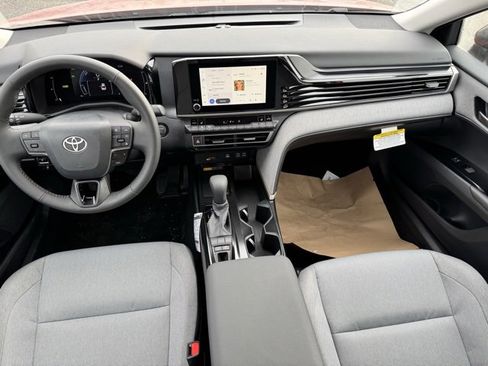 New 2026 Toyota Camry LE image 9