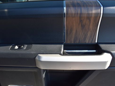 Used 2019 Ford F150 Lariat image 13