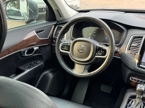 Used 2019 Volvo XC90 T6 Momentum w/ Advanced Package AWD/4WD image 13