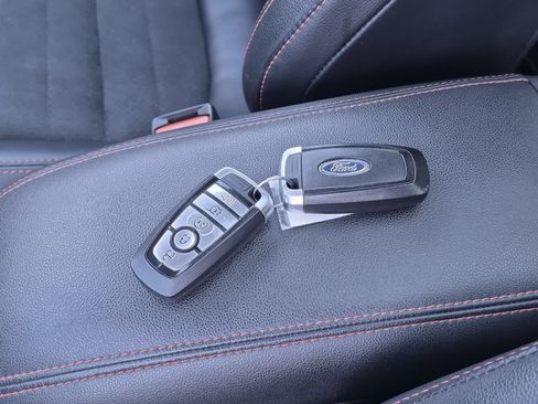 Used 2022 Ford Escape SEL w/ SEL Stealth AWD Package image 36