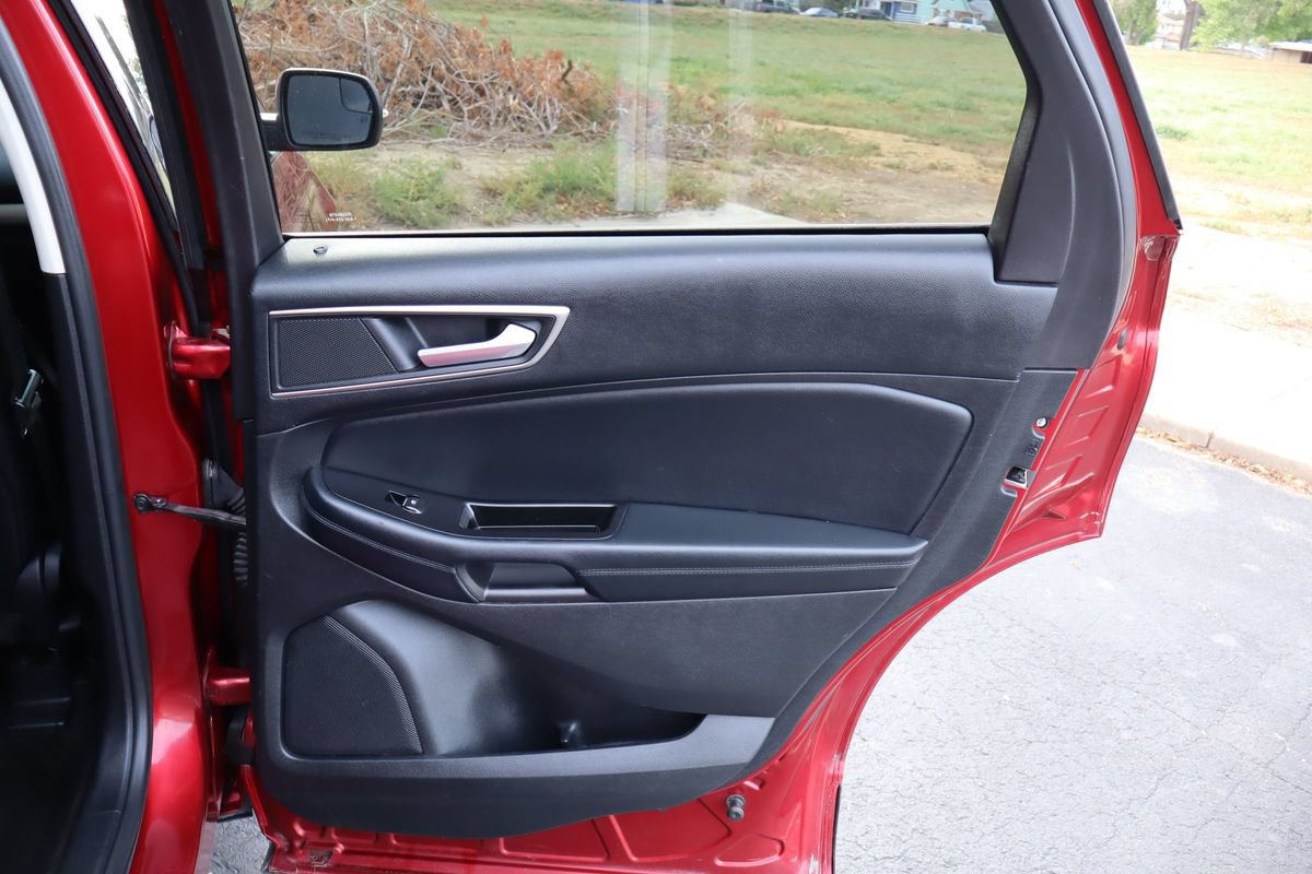 Used 2016 Ford Edge SEL w/ Equipment Group 201A AWD/4WD image 25