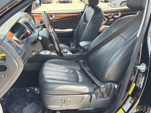 Used 2013 Hyundai Equus Signature RWD image 21