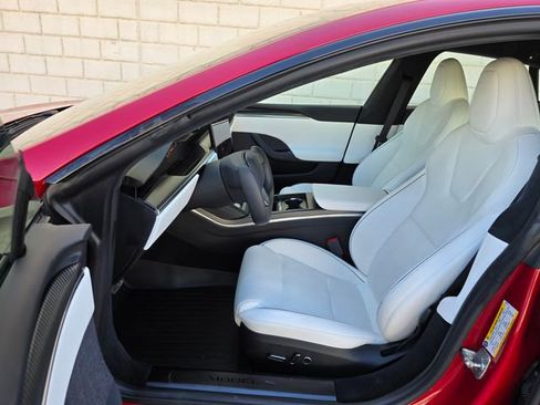 Used 2021 Tesla Model S Plaid image 19