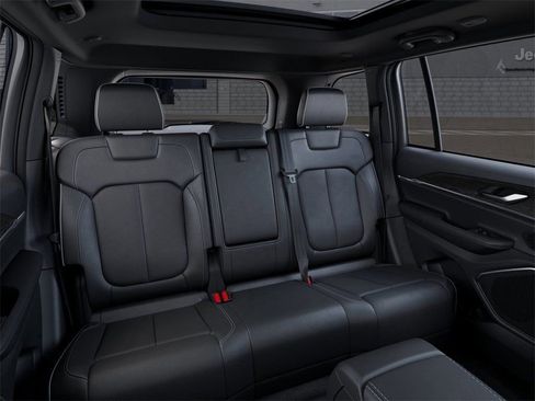 New 2026 Jeep Grand Cherokee Limited image 15