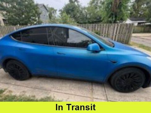Used 2021 Tesla Model Y Long Range AWD/4WD image 1