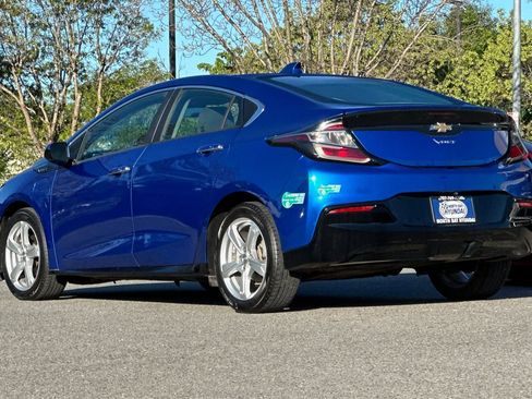 Used 2018 Chevrolet Volt LT w/ Comfort Package FWD image 6
