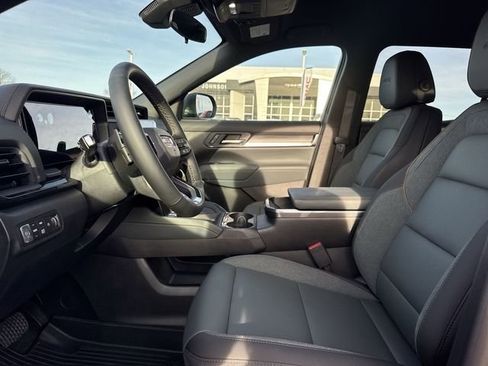 New 2026 GMC Terrain AT4 w/ LPO, Floor Liner Package image 11