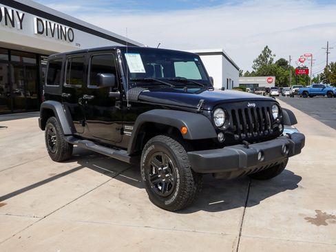 Used 2017 Jeep Wrangler Unlimited Sport w/ Max Tow Package AWD/4WD image 2